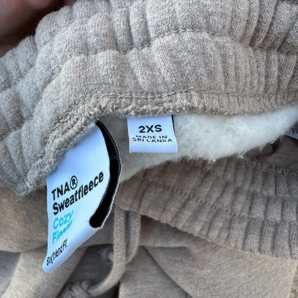 TNA Aritzia sweatpants - Picture 4 of 4
